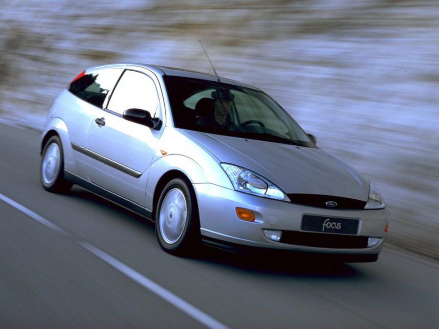  Ford Focus 3-Door 1998 года  (фото 12 из 21)
